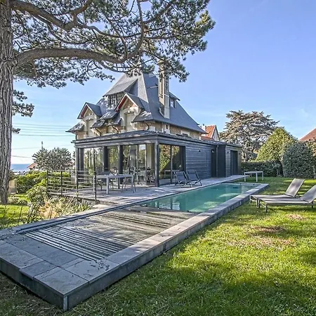 Villa In Trouville-Sur-Mer
